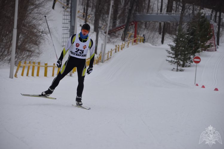 Команда саратовских росгвардейцев вошла в тройку лидеров чемпионата Приволжского округа Росгвардии по офицерскому троеборью