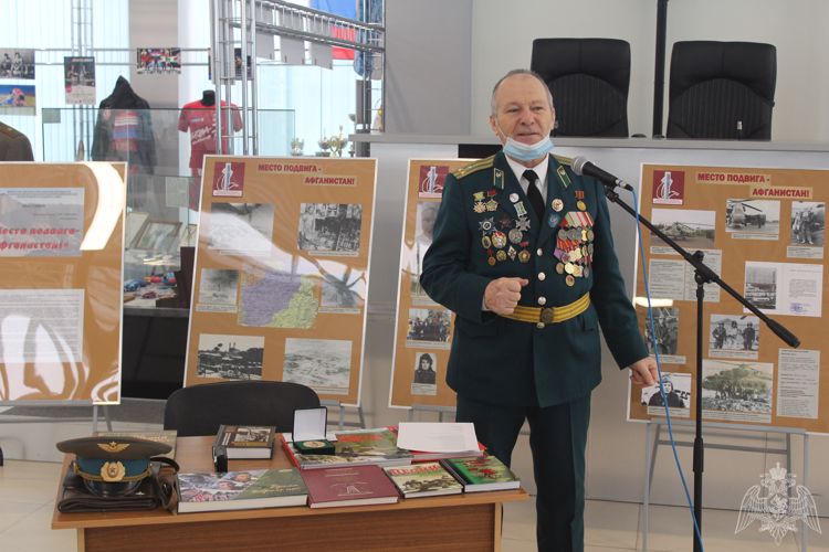В преддверии Дня вывода советских войск из Афганистана в Музее боевой и трудовой славы состоялась встреча воинов-интернационалистов с росгвардейцами