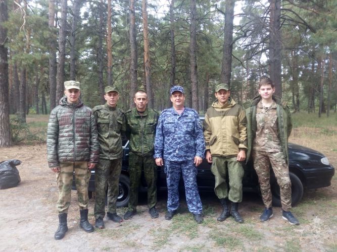 В Саратовской области росгвардейцы продолжают принимать участие в экологической акции «Зеленая Россия»