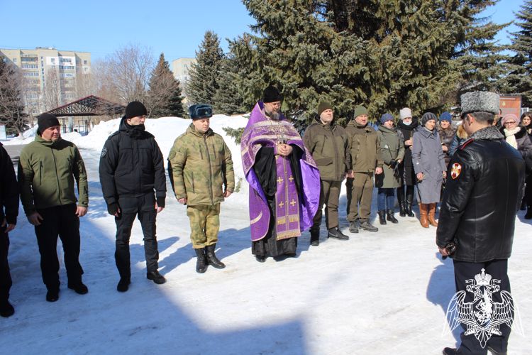  В Саратове  росгвардейцы и члены их семей приняли участие в молебене за здравие участников специальной военной операции