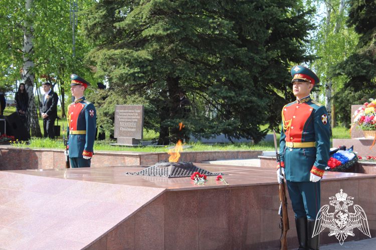 В Саратове руководство территориального Управления приняло участие в церемонии возложении цветов к Вечному огню в Парке Победы