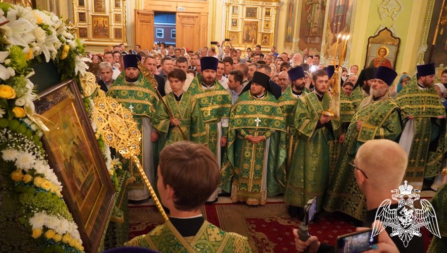 В Саратове Росгвардия обеспечивает правопорядок во время проведения торжественных мероприятий, посвященных встречи мощей преподобного Сергия Радонежского 
