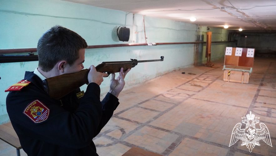 В Саратове с воспитанниками «Гвардейской смены» прошла военно-спортивная игра «Наследники Героев Отечества»