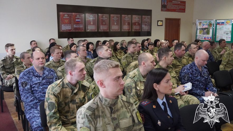 В преддверии Дня защитника Отечества в Управлении Росгвардии по Саратовской области прошло торжественное мероприятие