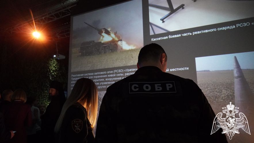 В Саратове сотрудники Росгвардии приняли участие в открытии выставки