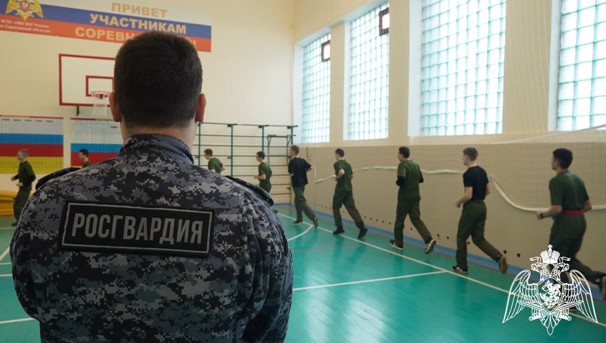 В Саратове сотрудники Росгвардии провели урок мужества для воспитанников общественного движения «Гвардейская смена»