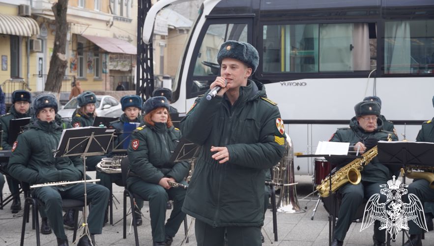 Росгвардейцы провели концерт в "День добрых дел"
