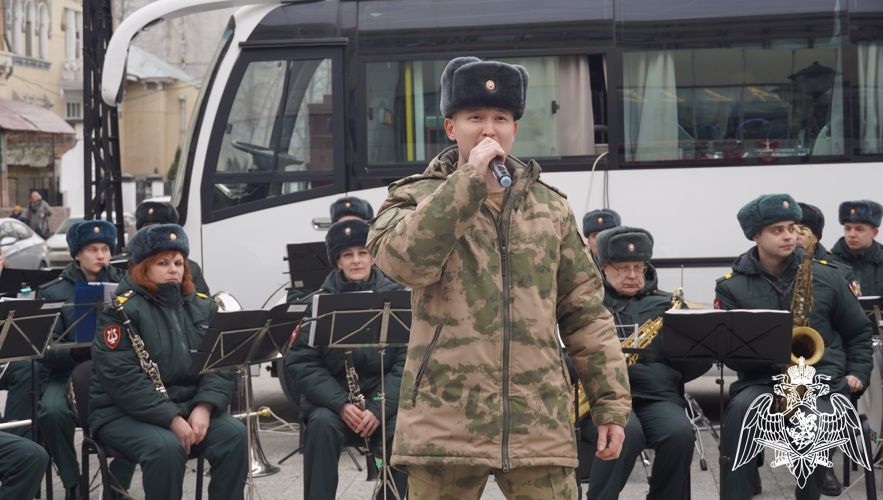 Росгвардейцы провели концерт в "День добрых дел"