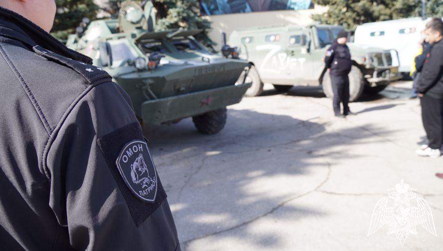 В Саратове сотрудники ОМОН «Патриот» присоединились к всероссийской акции  «Дни Росгвардии»