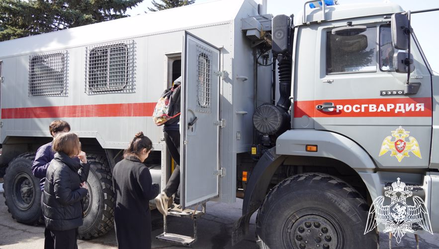 В Саратове сотрудники ОМОН «Патриот» присоединились к всероссийской акции  «Дни Росгвардии»