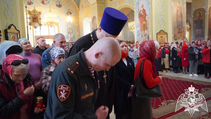 В Саратове Росгвардия обеспечивает правопорядок во время проведения торжественных мероприятий, посвящённых светлому празднику Пасхи