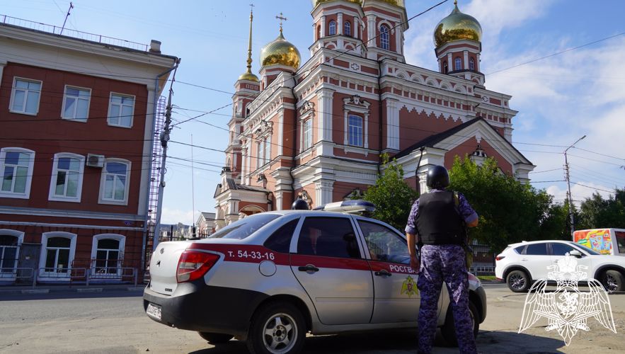 В Саратове Росгвардия обеспечивает правопорядок во время проведения торжественных мероприятий, посвящённых светлому празднику Пасхи