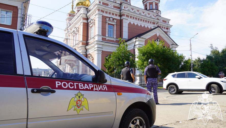 В Саратове Росгвардия обеспечивает правопорядок во время проведения торжественных мероприятий, посвящённых светлому празднику Пасхи