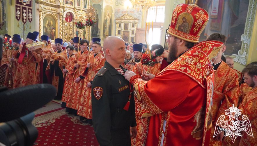 В Саратове Росгвардия обеспечивает правопорядок во время проведения торжественных мероприятий, посвящённых светлому празднику Пасхи