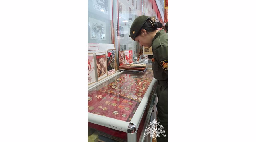 Саратовские росгвардейцы провели для воспитанников «Гвардейской смены» занятия по строевой подготовке