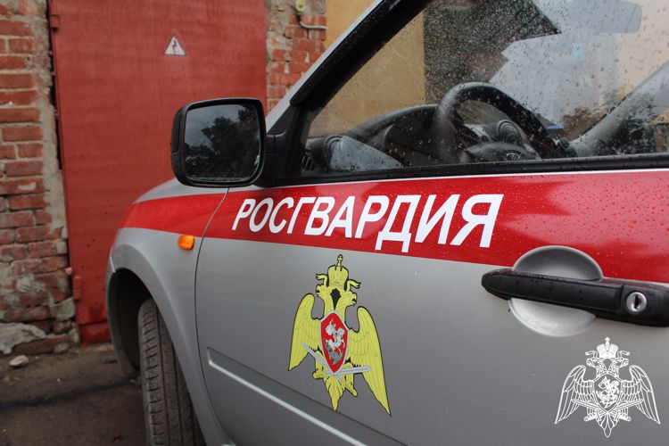 В Саратове сотрудниками Росгвардии задержан гражданин, находившаяся в федеральном  розыске