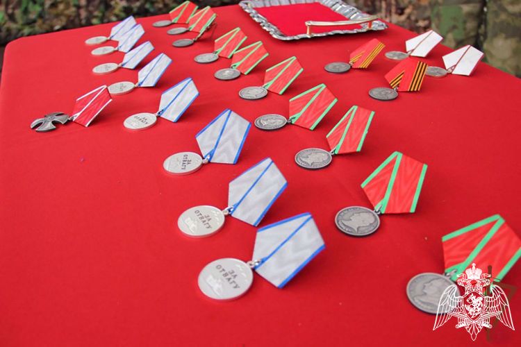 Росгвардейцам вручили награды в зоне проведения специальной военной операции