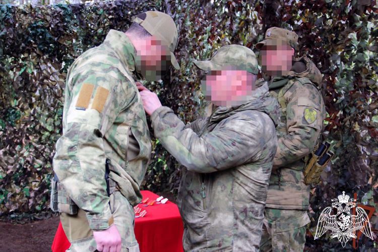 Росгвардейцам вручили награды в зоне проведения специальной военной операции