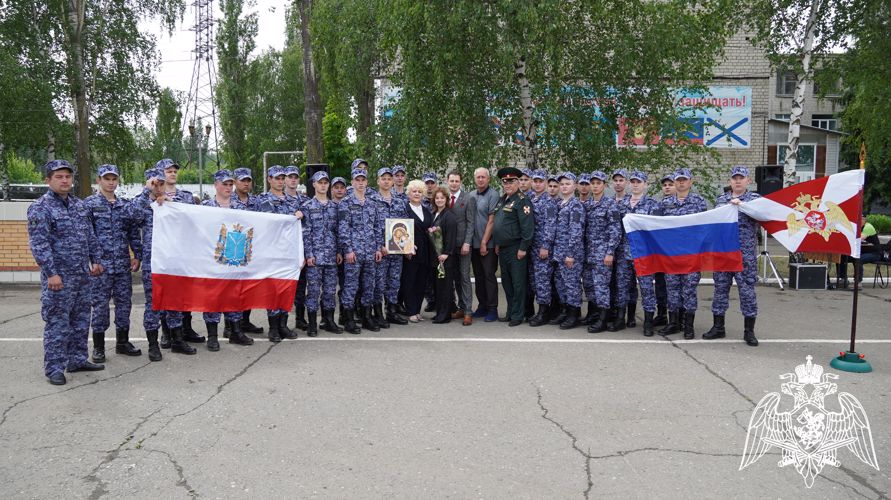 В Саратове военнослужащие территориального управления Росгвардии встретились с будущими солдатами срочной службы