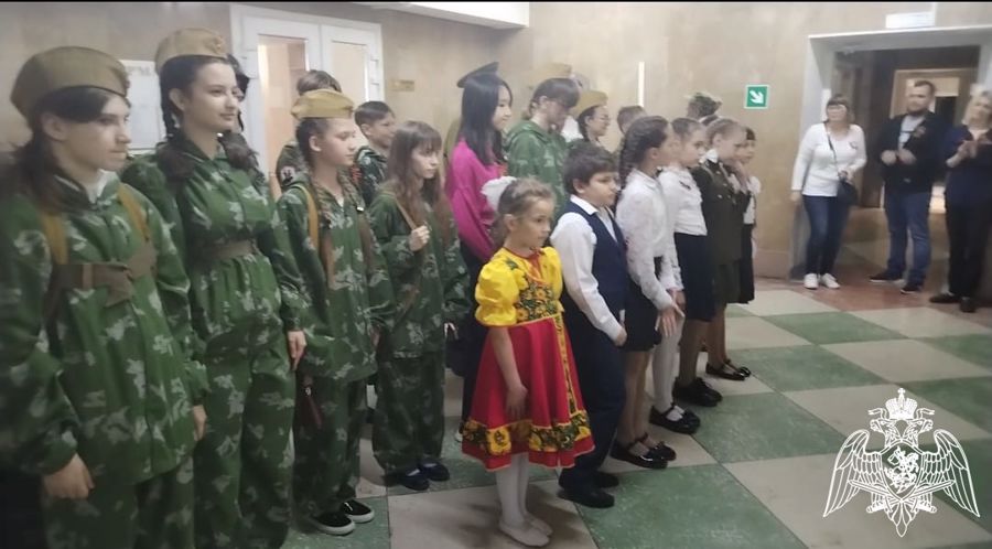 В Саратове ветераны войск правопорядка совместно с воспитанниками «Гвардейской смены» и учащимися школ провели цикл патриотических мероприятий, посвящённых Дню Победы