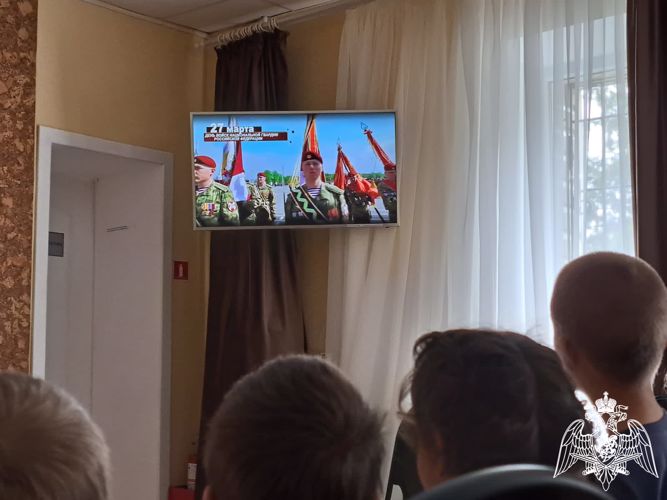 В Саратове сотрудники транспортного ОМОН «Атлант» продолжают принимать участие в акции «Дни Росгвардии»