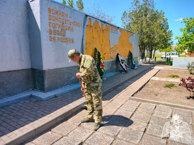 Росгвардейцы в Запорожской и Херсонской областях привели в порядок более 20 памятников воинам Великой Отечественной войны