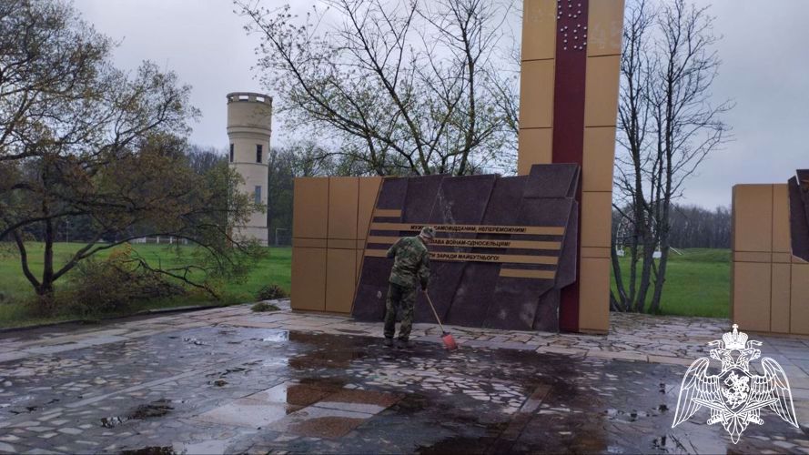 Росгвардейцы в Запорожской и Херсонской областях привели в порядок более 20 памятников воинам Великой Отечественной войны