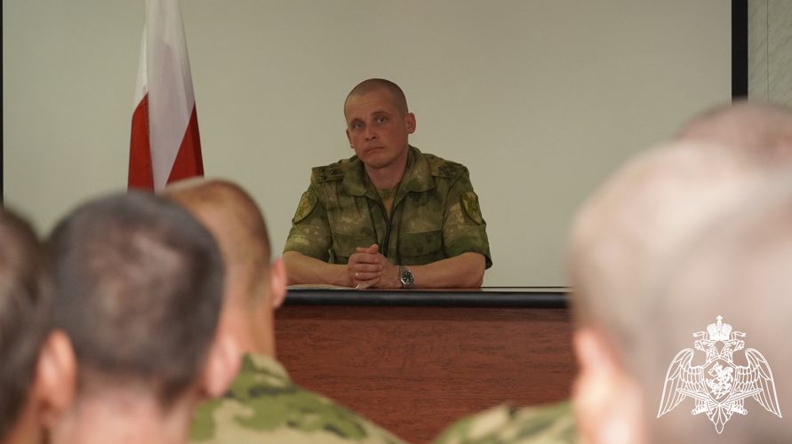 В Саратове военнослужащие территориального Управления Росгвардии встретились с будущими солдатами срочной службы