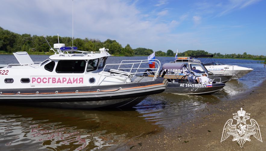 Сотрудники ОМОН на транспорте  приняли участие в патрулировании акватории реки Волга в Саратовской области