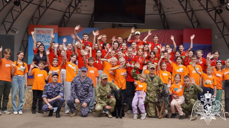 В Саратове в детском оздоровительном лагере «Березка» прошла акция «Каникулы с Росгвардией»