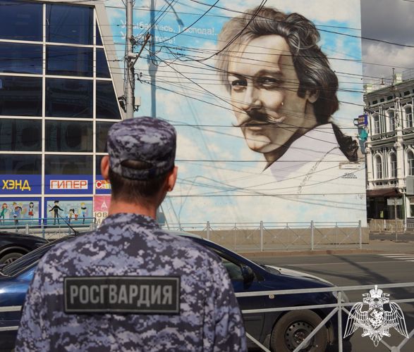 Саратовские росгвардейцы присоединились к празднованию Дня Российского кино 