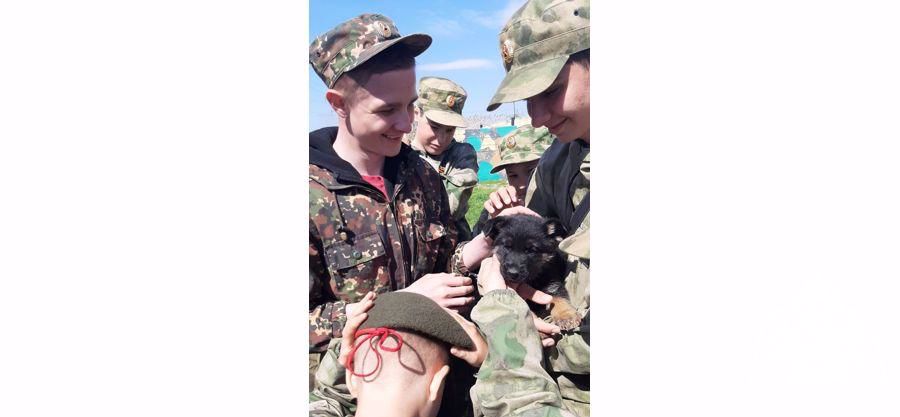 В Саратове воспитанники «Гвардейской смены» побывали в гостях у кинологов Приволжского округа Росгвардии