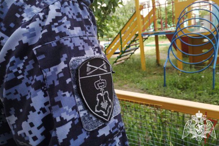 В Саратовской области сотрудники Росгвардии оперативно нашли потерявшегося ребенка
