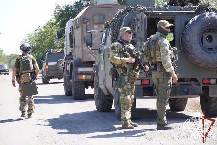 Спецназ Росгвардии обнаружил в ДНР схрон с оружием и боеприпасами