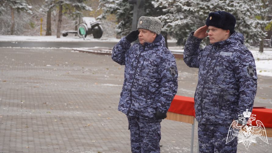 В Саратове сотрудники Росгвардии торжественно приняли присягу