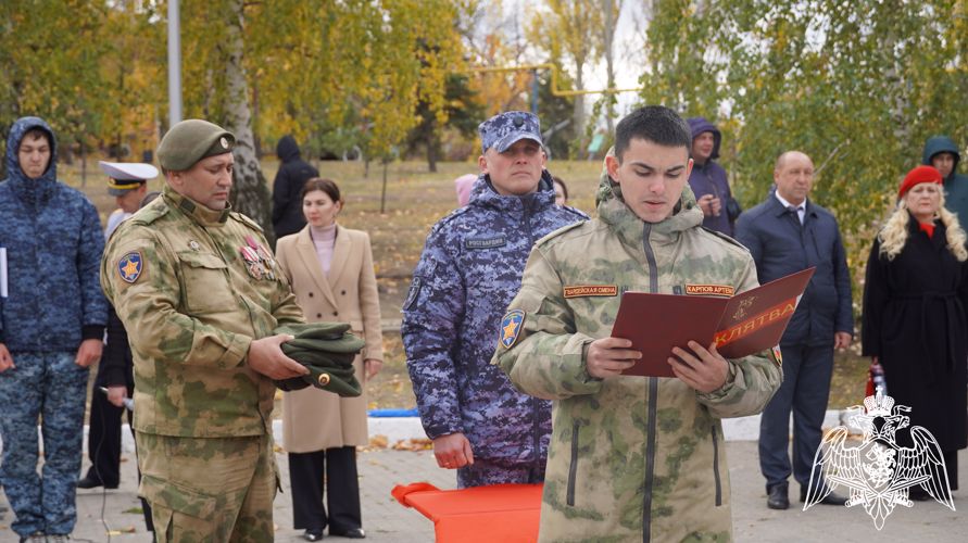 В Саратове воспитанники «Гвардейской смены» приняли кадетскую клятву