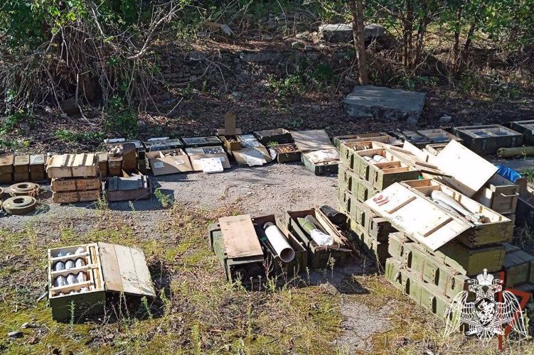 Более 100 тысяч единиц различных боеприпасов обнаружили росгвардейцы в ЛНР