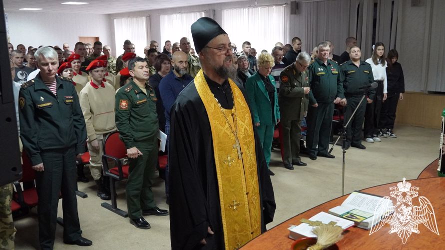 В Саратове ветераны и военнослужащие территориального управления Росгвардии встретились с будущими солдатами службы по призыву