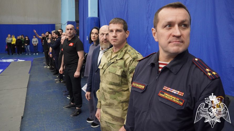 Сотрудники Управления Росгвардии по Саратовской области приняли участие в церемонии открытия соревнований по панкратиону