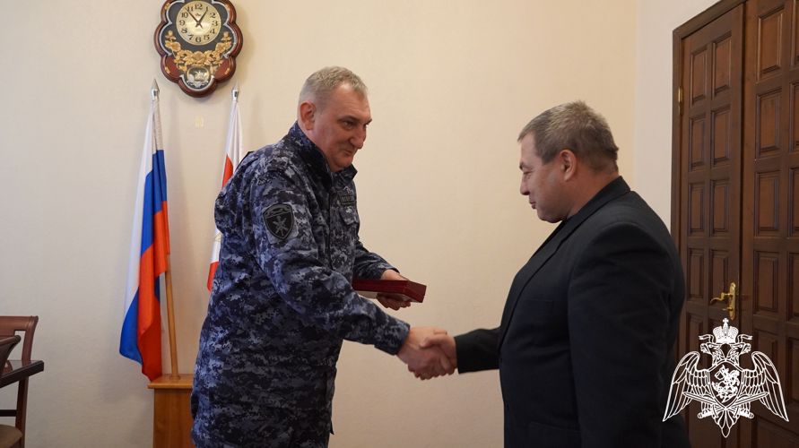 День ветерана войск правопорядка отметили росгвардейцы в Саратове