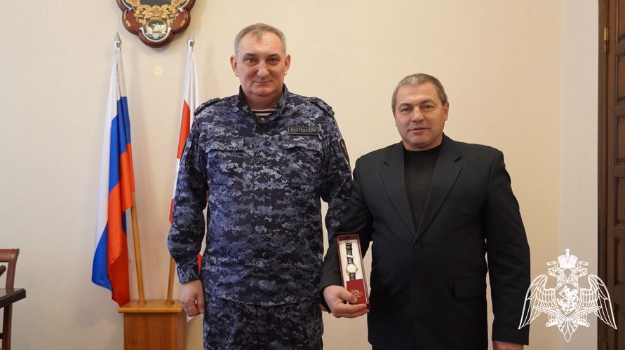 День ветерана войск правопорядка отметили росгвардейцы в Саратове