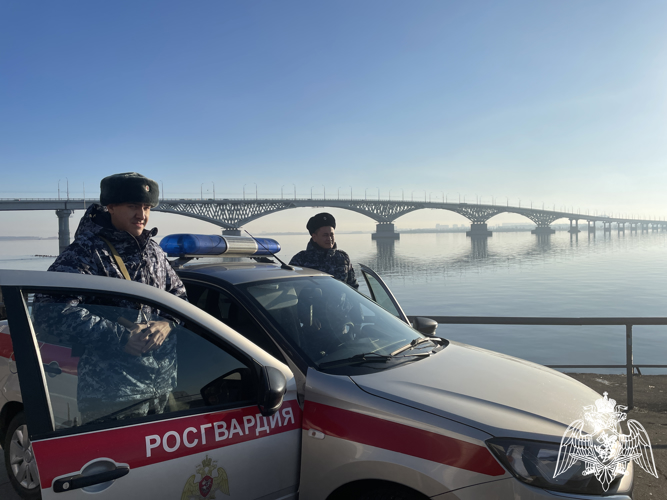 В Саратове сотрудник  Росгвардии задержали гражданина, находившегося в федеральном розыске