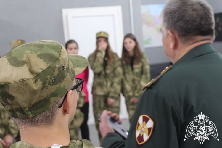 В Саратове воспитанники «Гвардейской смены» посетили исторический парк «Россия – Моя история»