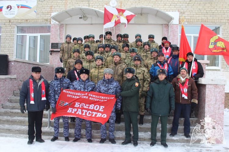 Имя погибшего воина правопорядка присвоено школе в Саратовской области