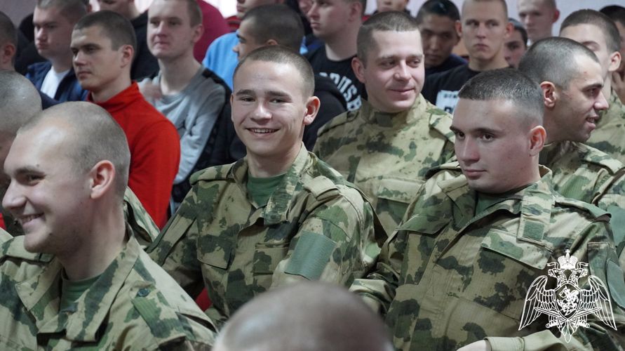 В Саратове ветераны и военнослужащие территориального управления Росгвардии встретились с будущими солдатами службы по призыву