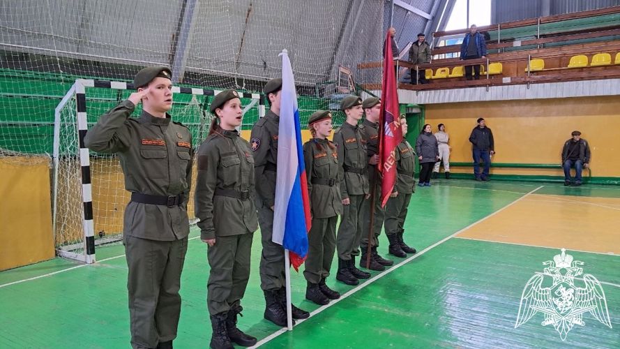 Воспитанники «Гвардейской смены» и офицеры Росгвардии приняли участие в военно-спортивной игре