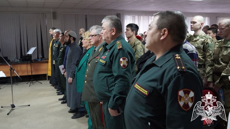 В Саратове ветераны и военнослужащие территориального управления Росгвардии встретились с будущими солдатами службы по призыву
