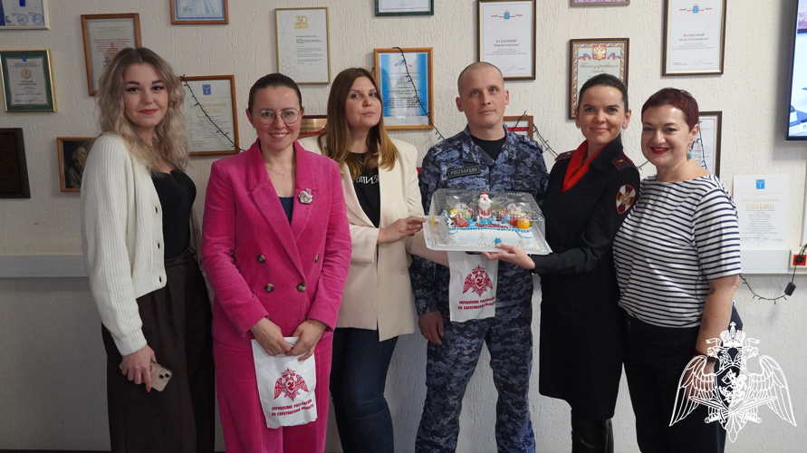 Сотрудники Управления Росгвардии по Саратовской области провели «круглый стол» с руководством «ГТРК Саратов» и поздравили С Новым Годом