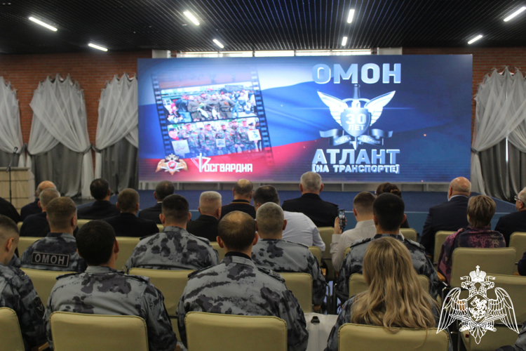 Саратовский ОМОН на транспорте «Атлант» Росгвардии отпраздновал своё 30-летние