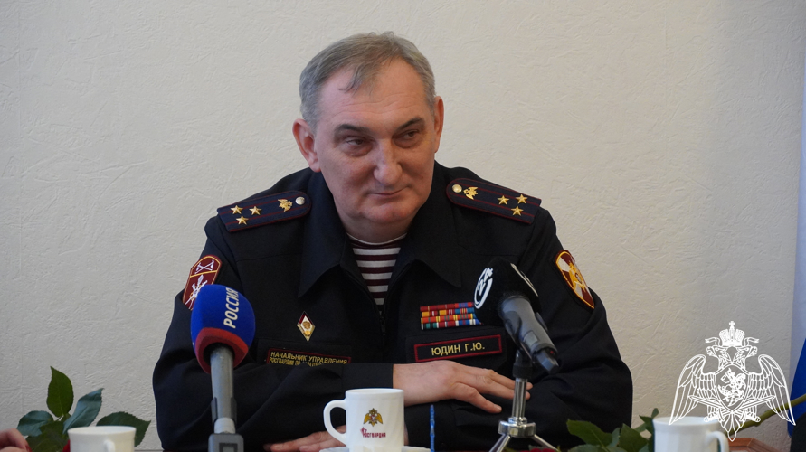 Начальник Управления Росгвардии по Саратовской области поздравил журналистов региона с Днем российской печати